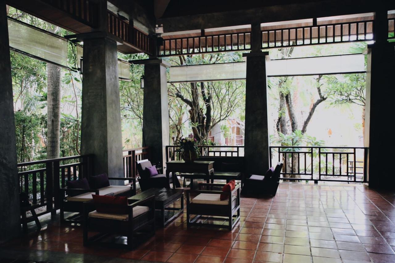 Hotel De L'Amour Sha Plus Prakhon Chai Exterior foto
